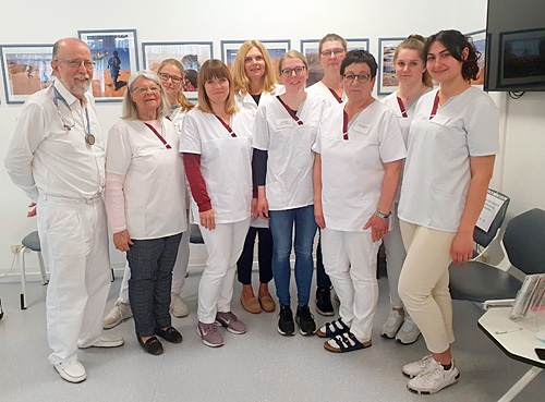 Dr. med. Holger Finkernagel und sein Praxisteam